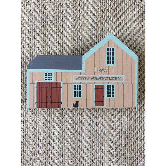 Cat's Meow Village Other - CAT'S MEOW H & E SHIPS CHANDLERY NAUTICAL SERIES 1992